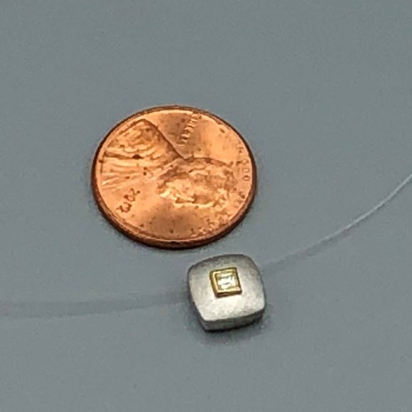 💐2 for $15 EUC Avon Necklace Floating Pendant - Picture 6 of 7